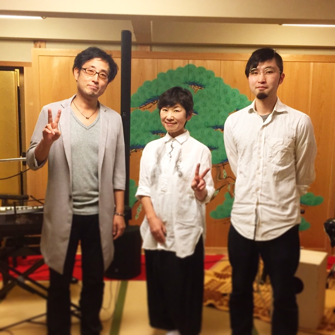 f0389753_09401201.jpeg