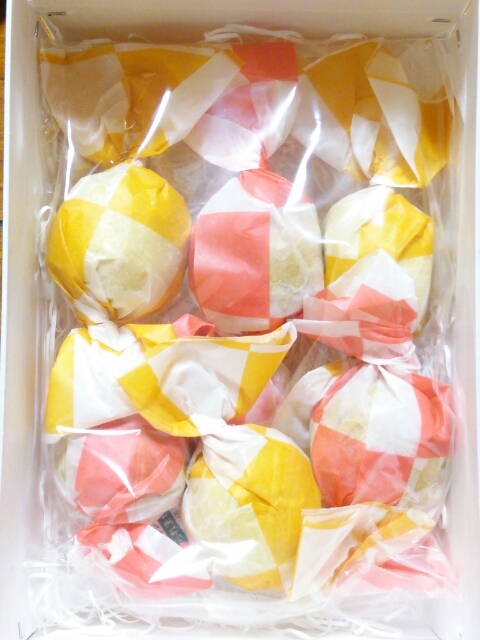 Besan Ladoo（べサン・ラドゥー）郷土菓子研究社_b0113219_20030416.jpg