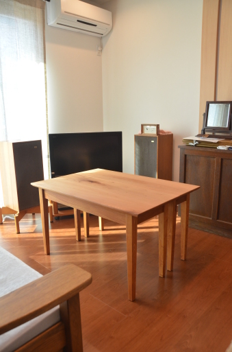 裁ち板(裁ち台)をツインテーブルにリメイク_c0190364_17332923.jpg