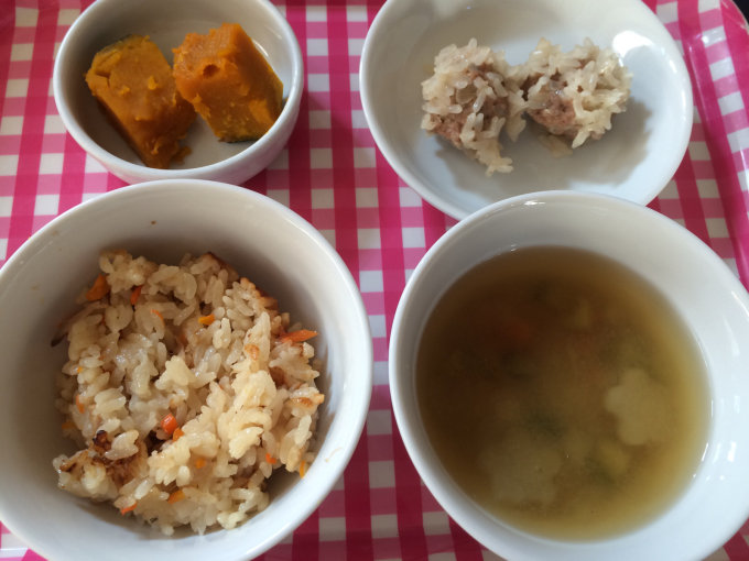 11月21日の給食  お誕生日献立でした♪_c0293682_20273948.jpg
