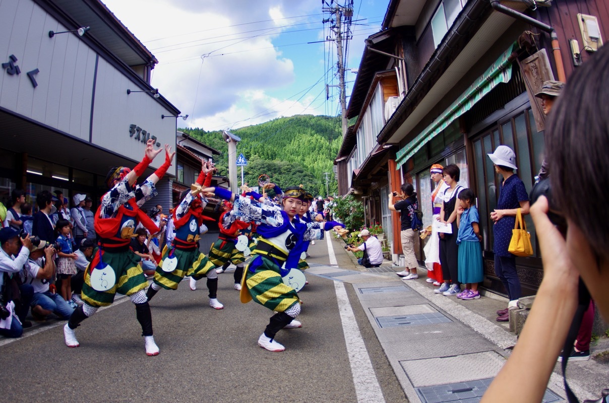 ２０１７智頭町来んさい！見んさい！踊りん祭！その３（踊っこひおか）_a0009554_22243158.jpg