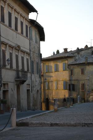 旅日記 ★トスカーナ \'17 ⑦★ San Quirico d\'Orcia_f0169885_04215397.jpg