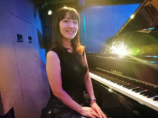 ピアノトリオ満員御礼 ありがとうございました Jazz Pianist 松本あかね ピアノトリオ満員御礼 ありがとうございました Jazz Pianist 松本あかね