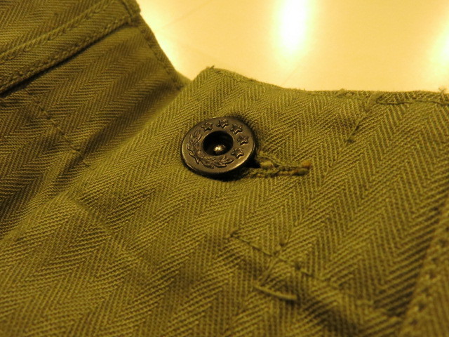 \"DEAD STOCK 1940\'s US NAVY HBT CARGO PANTS\"ってこんなこと。_c0140560_18074366.jpg
