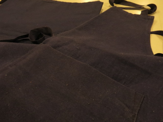 \"DEAD STOCK 1950\'s FRENCH APRON INDIGO LINEN\"ってこんなこと。_c0140560_18265253.jpg