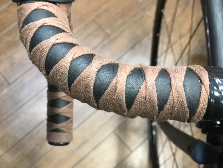 18 Fuji Ballad W フジ バラッド オメガ が入荷致しました Bike De La Rocha 白金高輪店