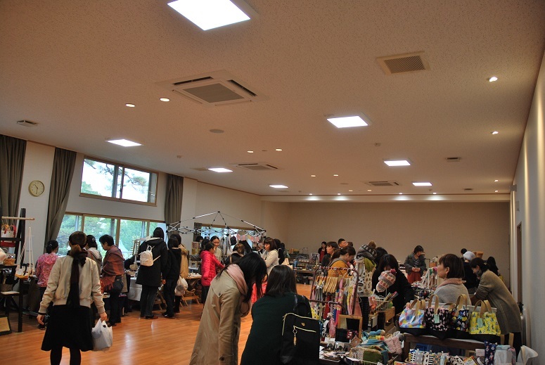 もれなくしあわせ 護国神社 de ゆるマルシェ_f0067122_08282804.jpg