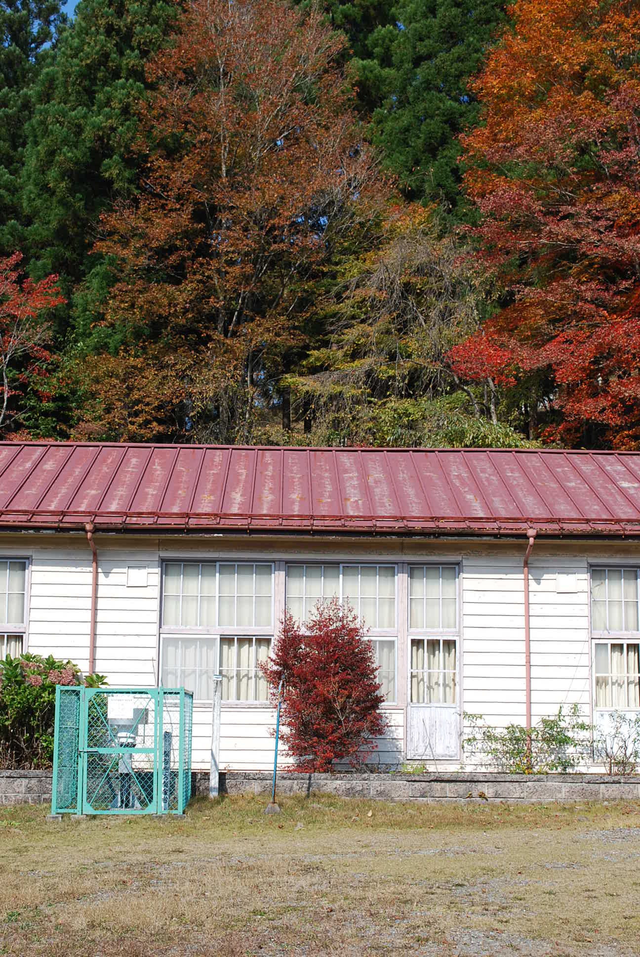 埼玉県秩父市の旧大滝村立小学校三峰分校(建築家・関根要太郎作品再見)_f0142606_03590017.jpg