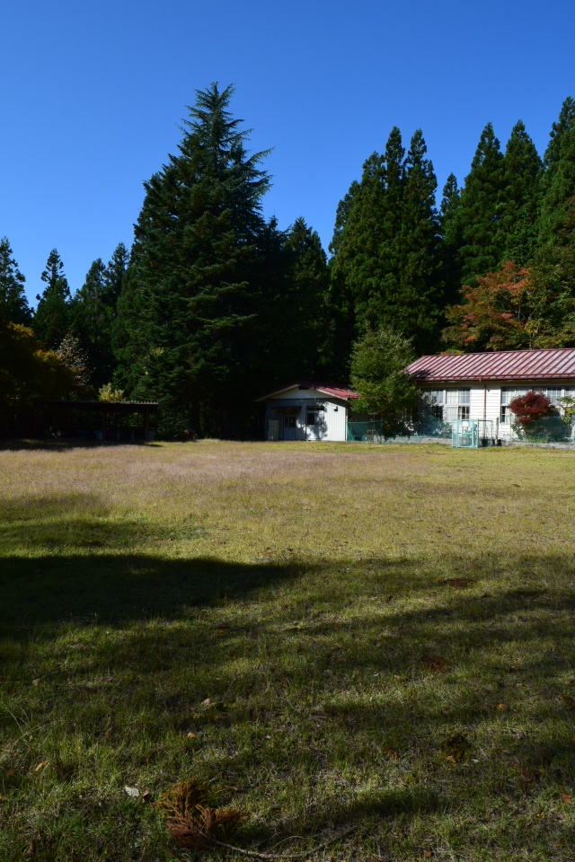 埼玉県秩父市の旧大滝村立小学校三峰分校(建築家・関根要太郎作品再見)_f0142606_04144541.jpg