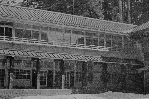 埼玉県秩父市の旧大滝村立小学校三峰分校(建築家・関根要太郎作品再見)_f0142606_04195647.jpg