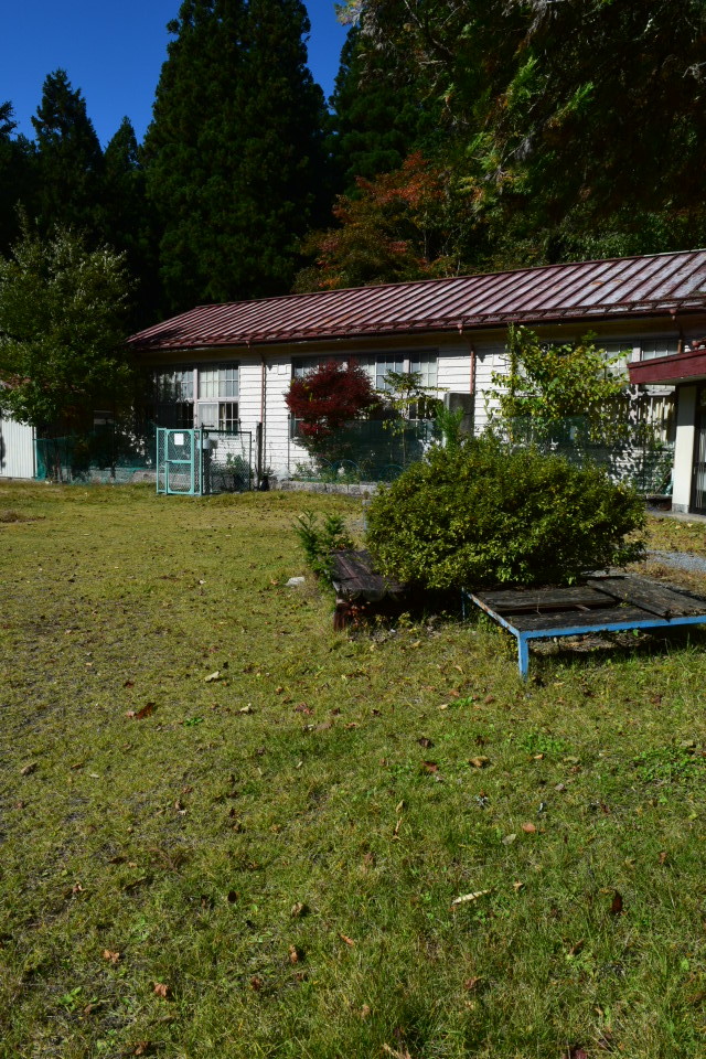 埼玉県秩父市の旧大滝村立小学校三峰分校(建築家・関根要太郎作品再見)_f0142606_05441561.jpg
