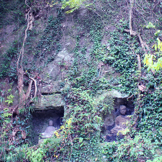 光と水と岩と共鳴。今が見頃な紅葉。by川中不動・天念寺エリア_a0329820_11354811.jpg