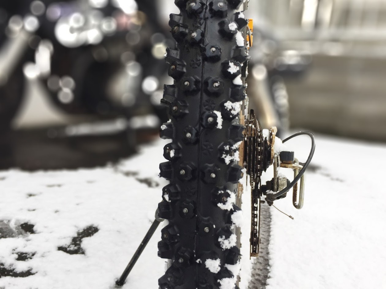 雪道を自転車で走る 三種の神器 器 Utsuwa 陶芸blog