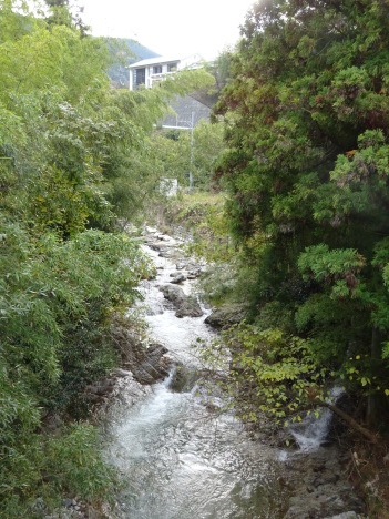 f0231709_03100560.jpg