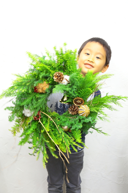 お子様と一緒のクリスマスリースレッスンご報告 次回リースレッスン12月3日_a0042928_2184993.jpg
