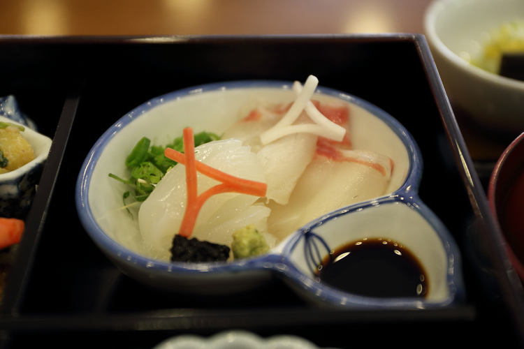 紅葉の八幡市 －京都 吉兆 松花堂店－ _b0169330_1514580.jpg