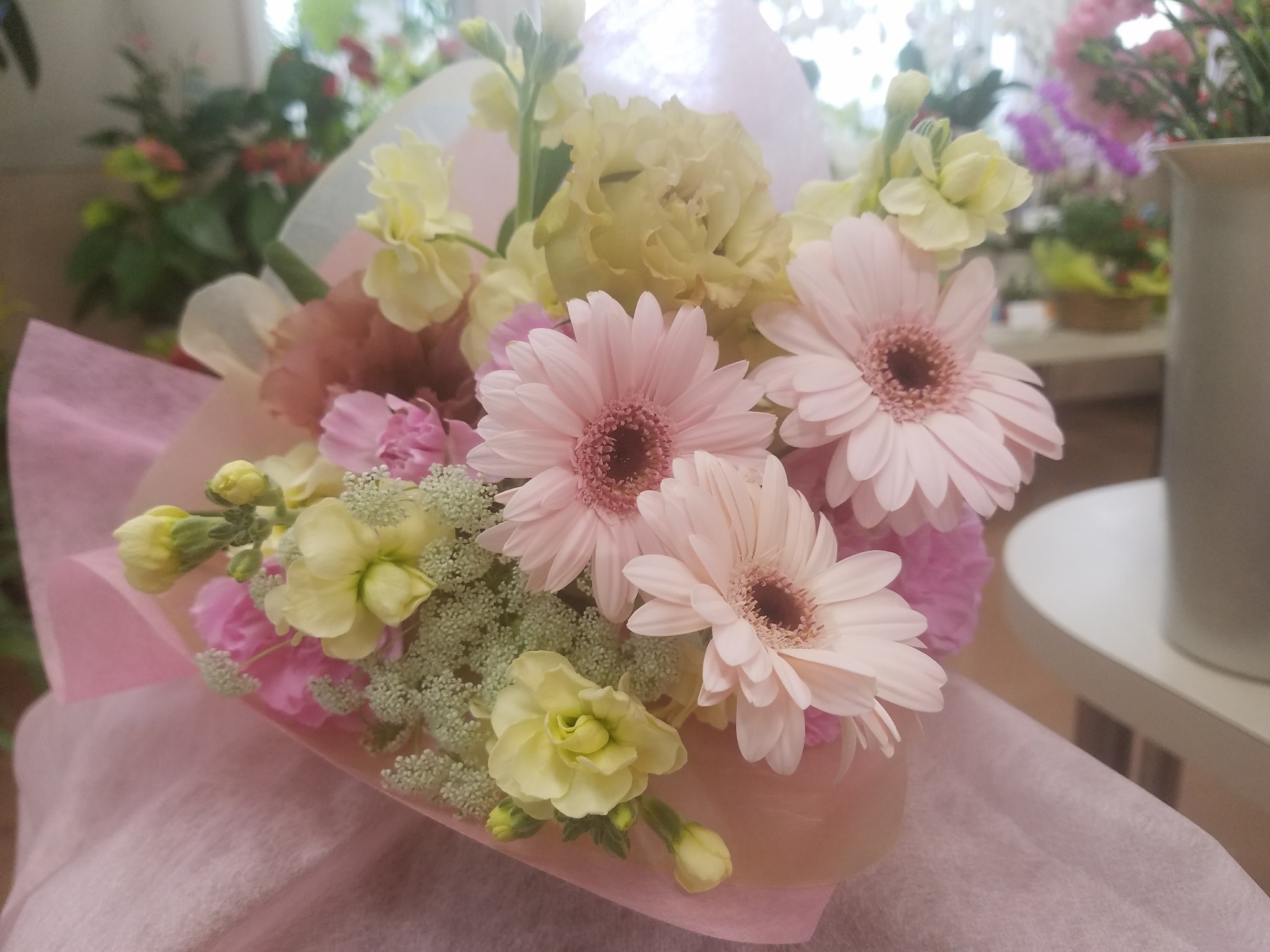 ガーベラの花束 かわいいピンクで 花はなひなblog