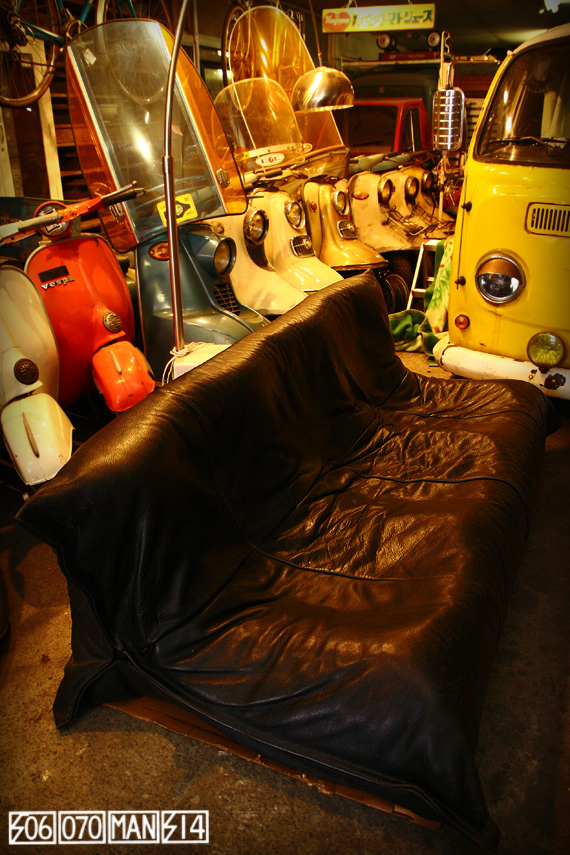 1970s Vintage Ligne Roset TOGO 1+3 Michel Ducaroy リーンロゼ 1970s Vintage Ligne Roset TOGO 1+3 Michel Ducaroy リーンロゼ