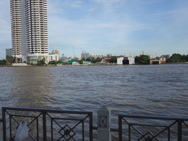 d0360509_03482.jpg