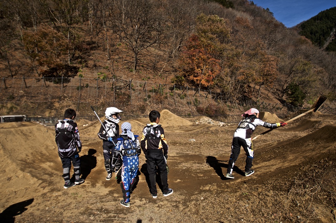 １１月２５日〜２６日秩父滝沢サイクルパークの風景VOL１：１１月２５日の風景_b0065730_20372893.jpg