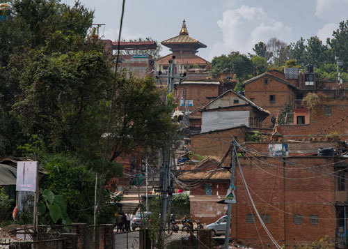 ネパール探訪（チャングナラヤン寺院と門前町）_e0360431_12230281.jpg