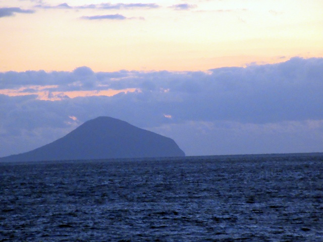 【飛鳥II】2日目の朝の日の出と富士山【歌舞伎クルーズ】_b0009849_17463036.jpg