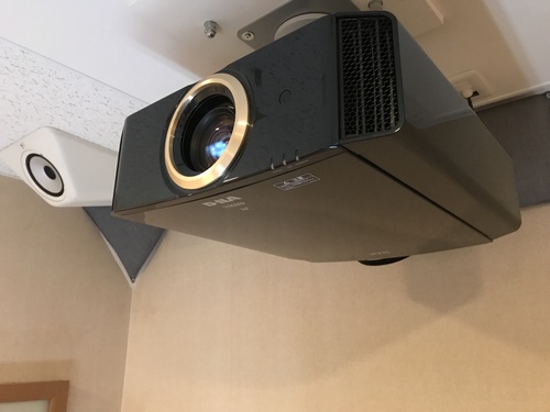 JVC DLA-X990Rの魅力を引き出す ~その1 ピクチャートーン~_c0113001_17535989.jpg