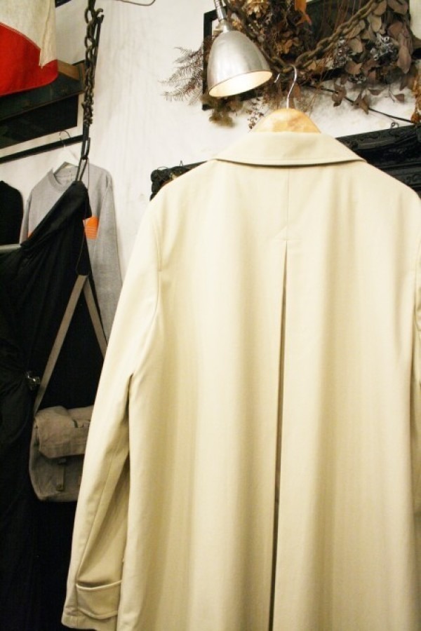 ヨーロッパ買い付け後記２６　イタリア晩飯篇。入荷　レディースアウター　PRADA、JIL SANDER、APC、ARMANI EXCHANGE_f0180307_20440749.jpg