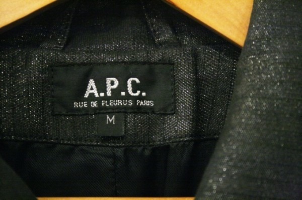 ヨーロッパ買い付け後記２６　イタリア晩飯篇。入荷　レディースアウター　PRADA、JIL SANDER、APC、ARMANI EXCHANGE_f0180307_20495230.jpg
