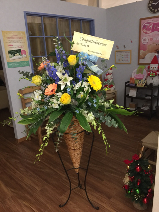 スタンド花 リニューアルオープンお祝い お花は幸せの贈りもの Sweet Lees
