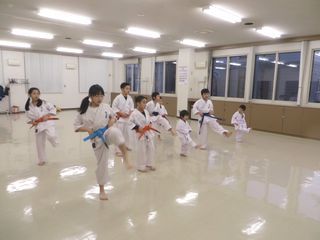 木曜空手　前田教室･手稲教室_c0118332_22043857.jpg