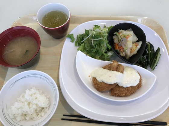 健康定食は「海老カツ」でした〜。_c0212604_16201693.jpg