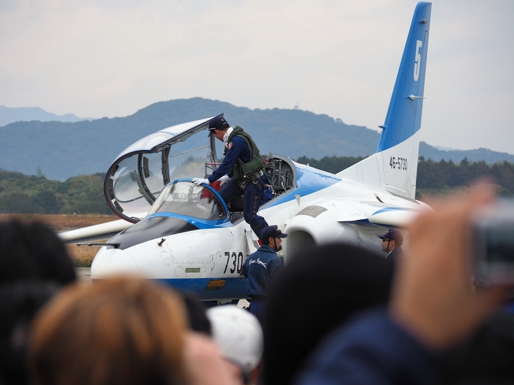 ブルーインパルス　築城航空祭　2017_b0123359_2119065.jpg