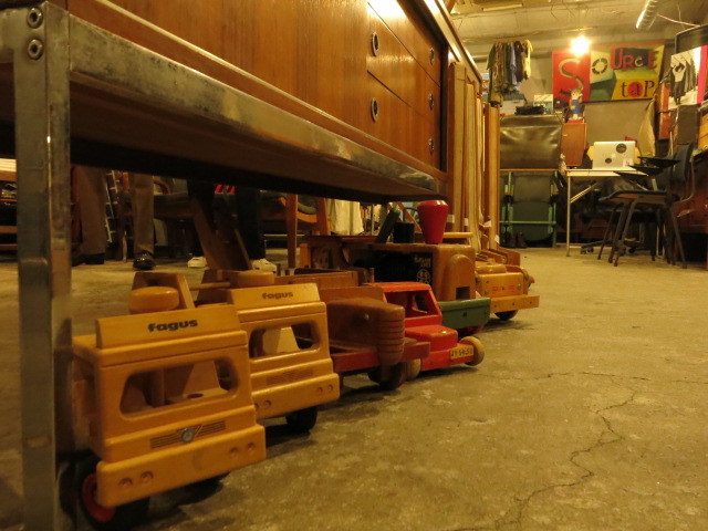 \"VINTAGE WOODEN TOYS FAIR\"ってこんなこと。_c0140560_20290158.jpg