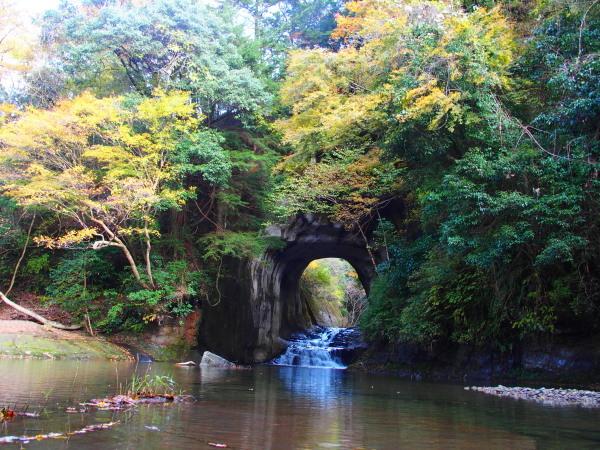 カヌーで紅葉の亀山湖クルージング②_c0122670_22093086.jpg