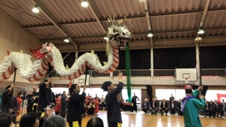 八幡神社の龍踊り_d0114203_18202891.jpg