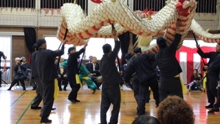 八幡神社の龍踊り_d0114203_18210937.jpg