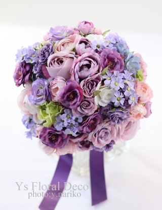 紫色の花柄のドレスに　紫系のクラッチブーケ　沖縄へ_b0113510_12505525.jpg