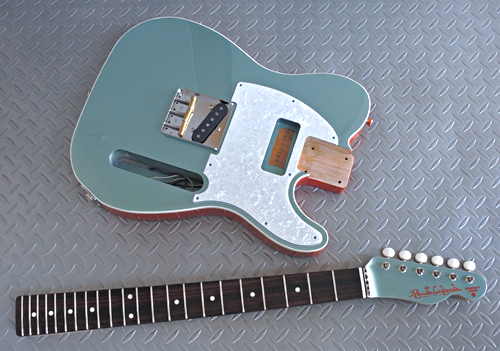 「Turquoise MetallicのStandard-T」の塗装が完了です!_e0053731_16111321.jpg