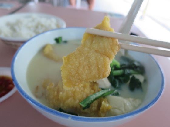 Beach Road Fish Head Bee Hoon ワンポアは食いたいものが多すぎる!_c0212604_6575350.jpg