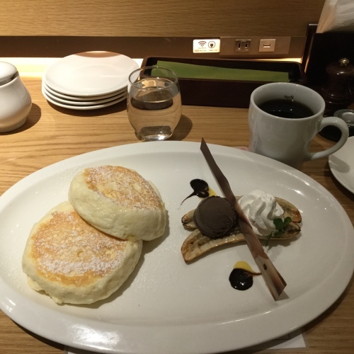 幸せパンケーキライフ_e0239312_14225779.jpeg