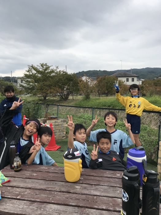 4年生 LIGA LONDRINAフットサル U-10_a0109316_10241188.jpeg