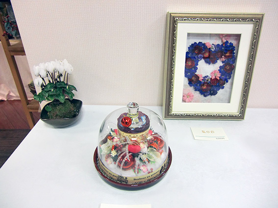 花サロンAtsuko「押し花とレカンフラワー展」_d0294041_23344080.jpg