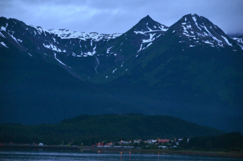 西部劇映画のセットのようなSkagway（スキャグウェイ）の街並み。：ルビープリンセスアラスカクルーズ_f0054556_12332274.jpg