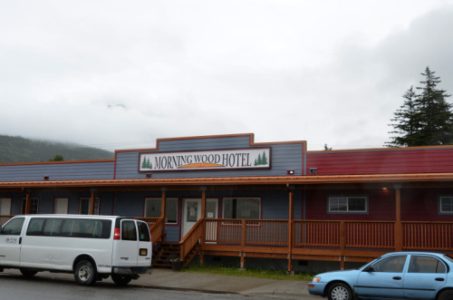 西部劇映画のセットのようなSkagway（スキャグウェイ）の街並み。：ルビープリンセスアラスカクルーズ_f0054556_12411502.jpg