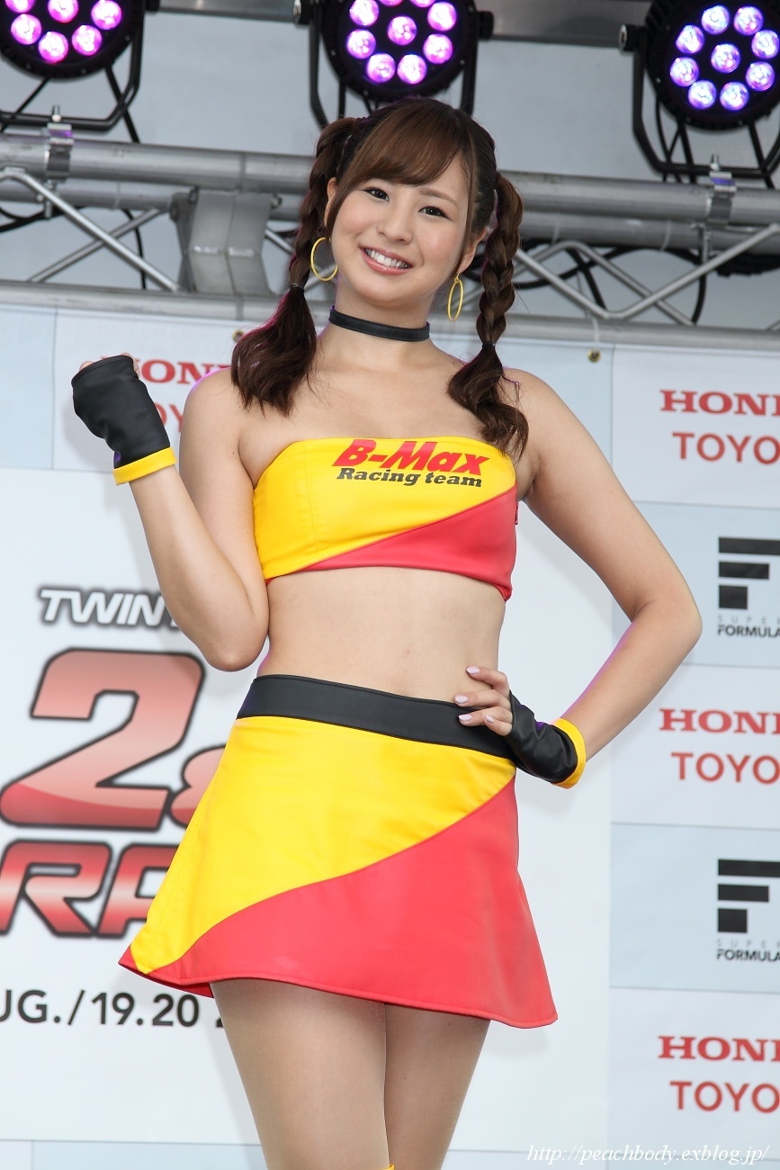 安田七奈 さん（B-Max girl）_c0215885_00524871.jpg