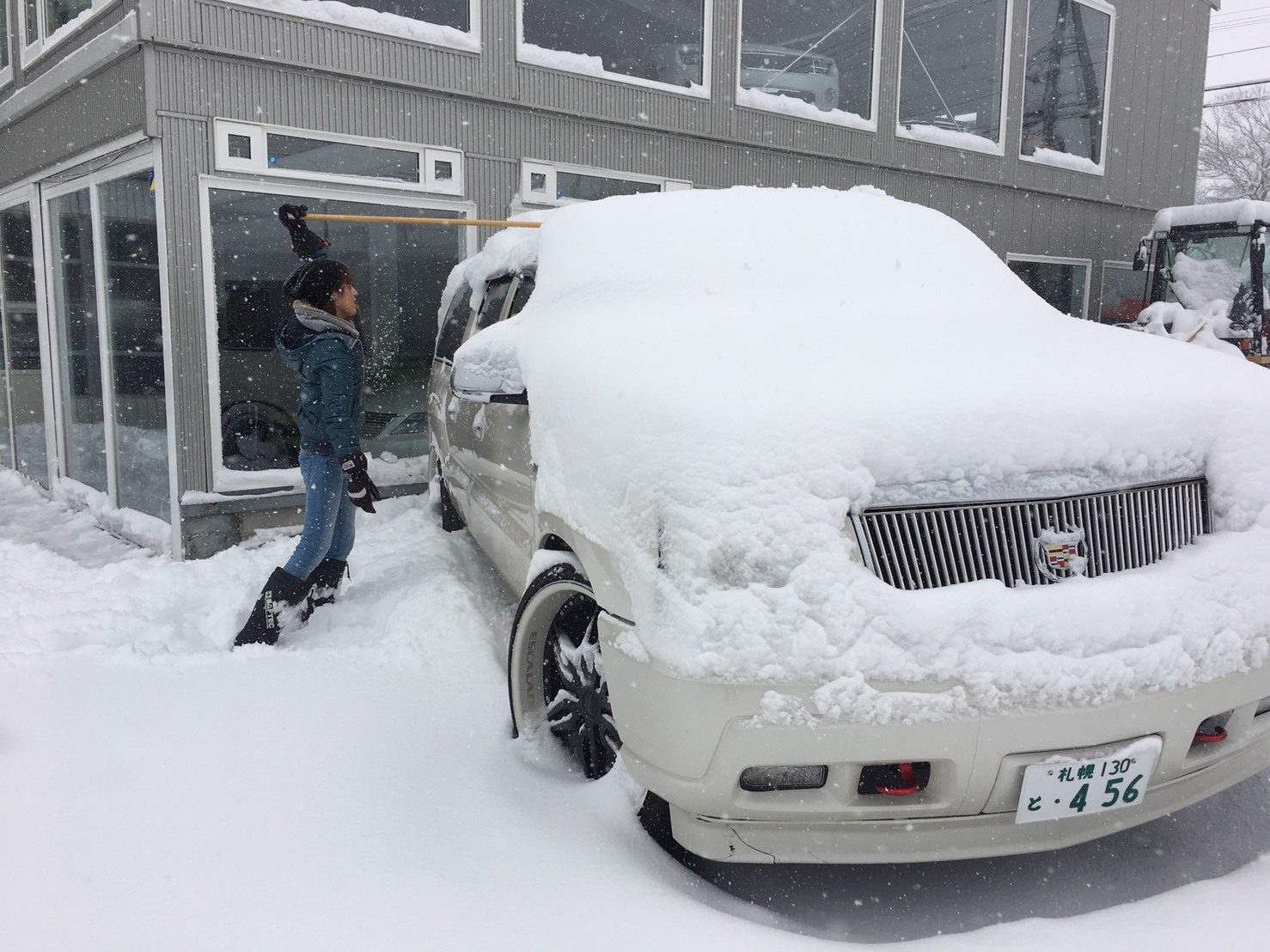 12月6日(水)トミーベース カスタムブログ☆カスタムされたハイエース☆_b0127002_10561962.jpg