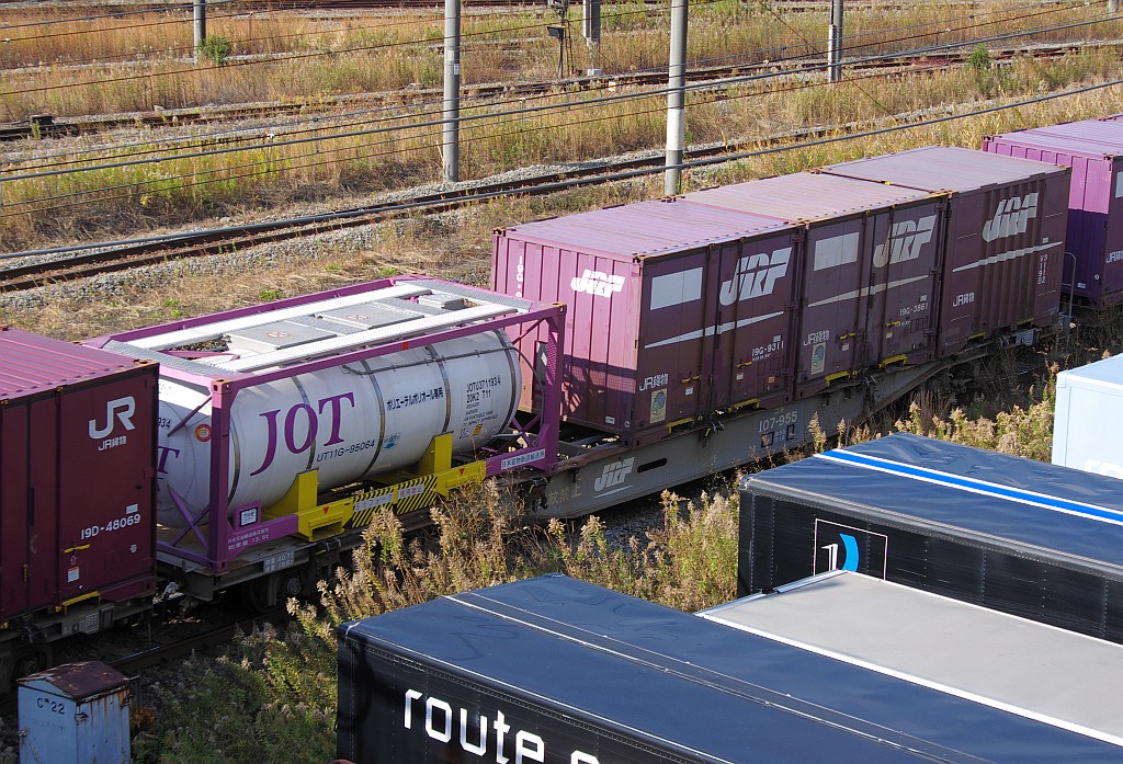 f0203926_08135.jpg