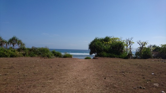 Nunggalan Beach への道は階段というより山下りｗ@ Pecatu, Uluwatu (\'17年9月)_d0368045_1414179.jpg