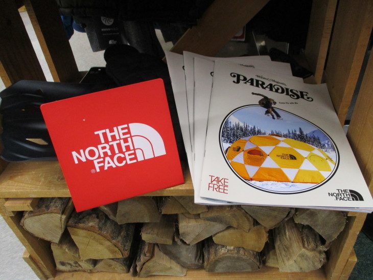 ノースフェイスの「読みごたえある」フリーペーパー。_d0198793_09252997.jpg